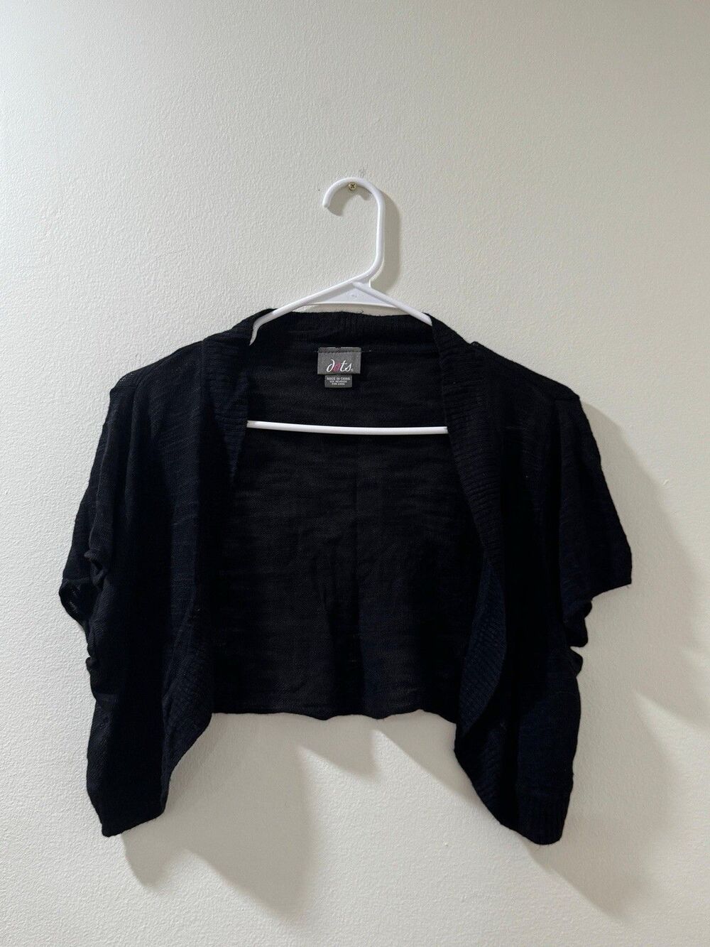 Black Solid Geometric Abstract Cropped Shrug Jacket – Size 1X